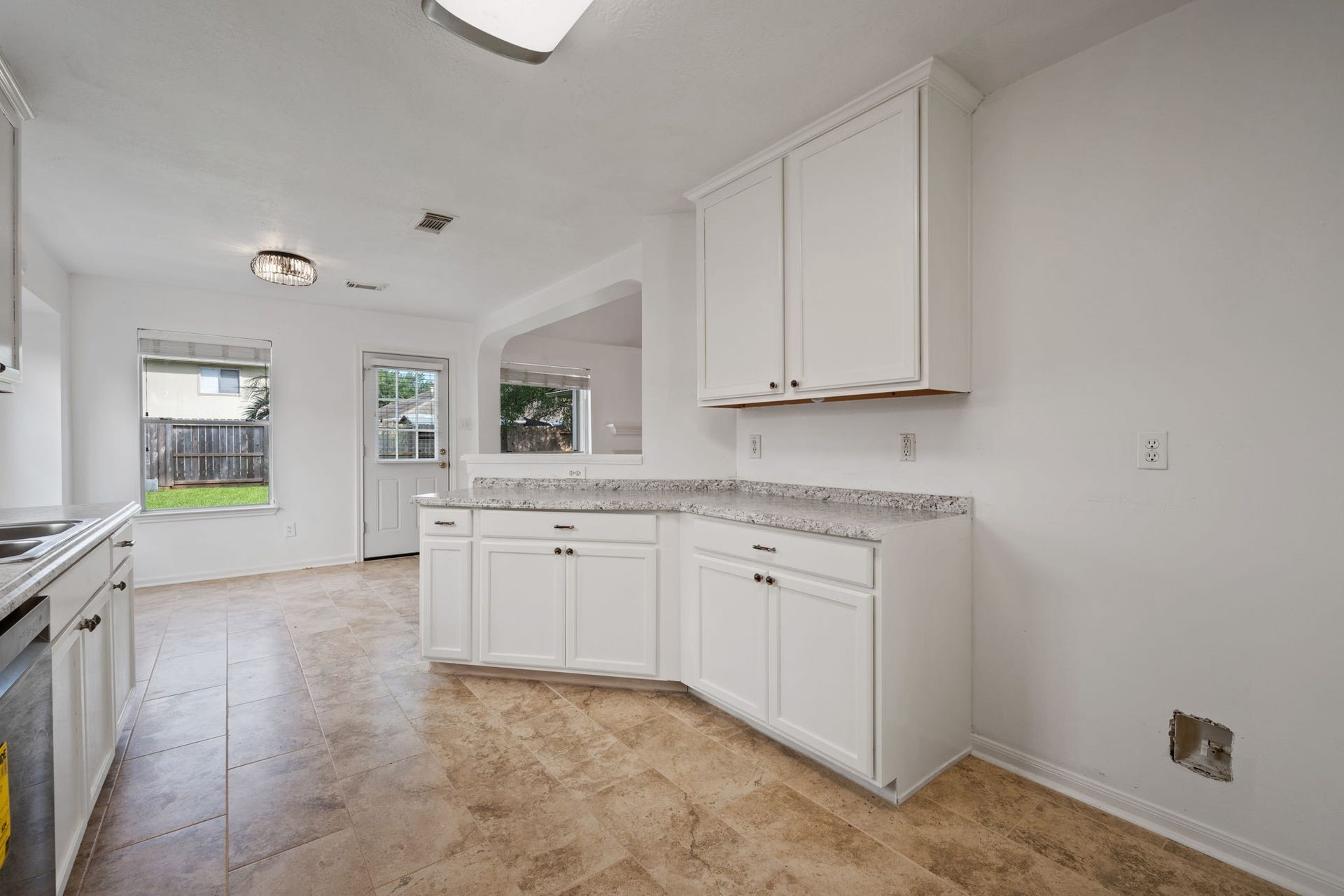 26900 Castlecliff Lane, Kingwood, TX 77339 26900 Castlecliff Lane, Kingwood, TX 77339