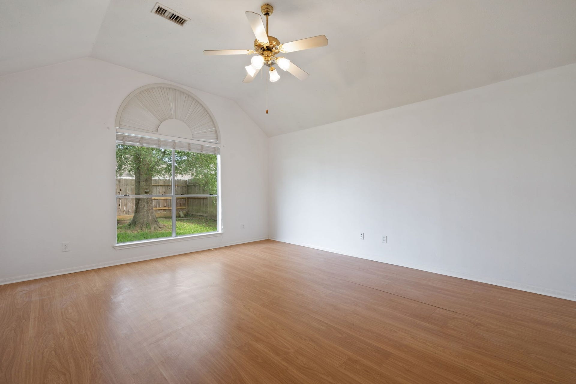 26900 Castlecliff Lane, Kingwood, TX 77339 26900 Castlecliff Lane, Kingwood, TX 77339