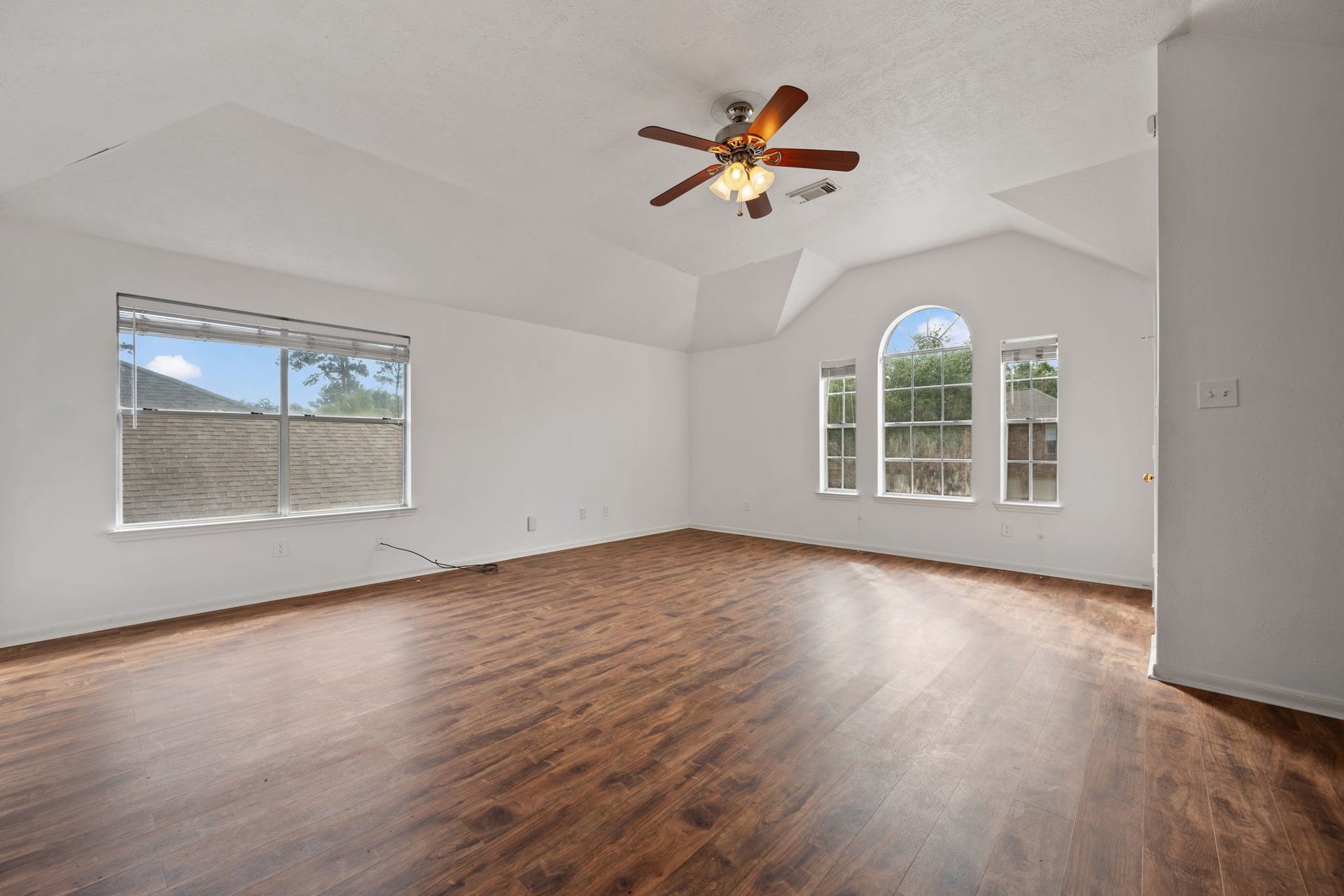 26900 Castlecliff Lane, Kingwood, TX 77339 26900 Castlecliff Lane, Kingwood, TX 77339