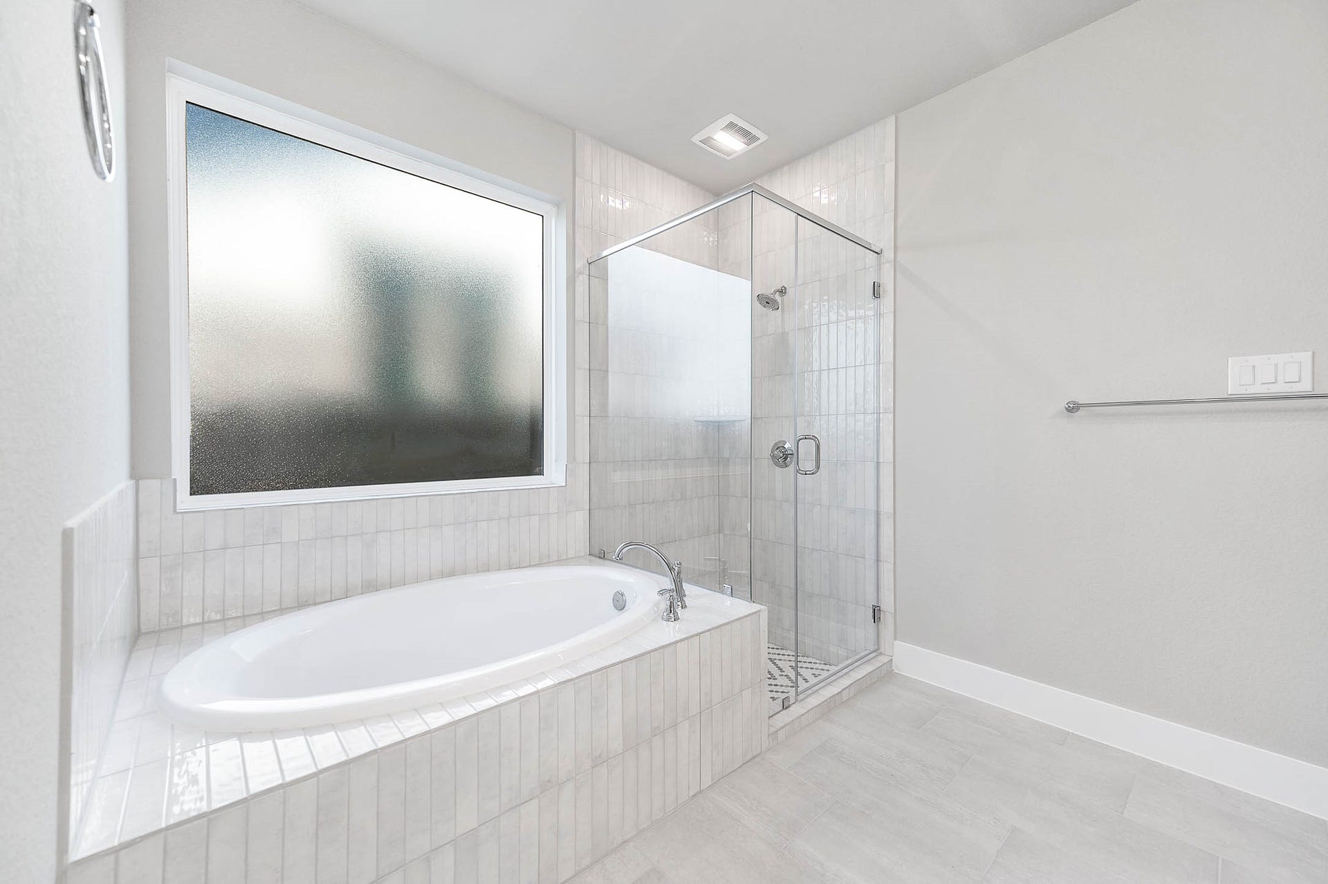 465 Wild Thicket Drive, Katy, TX 77493 Soak In Tub and Shower