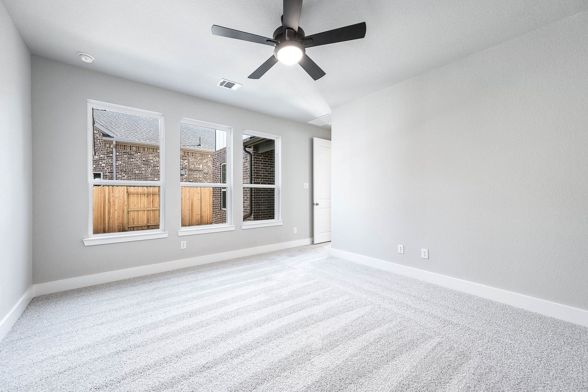 465 Wild Thicket Drive, Katy, TX 77493 Primary Bedroom