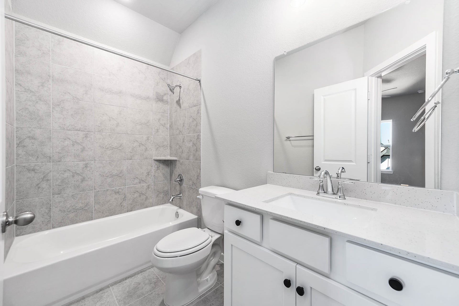 465 Wild Thicket Drive, Katy, TX 77493 Full Bathroom 4