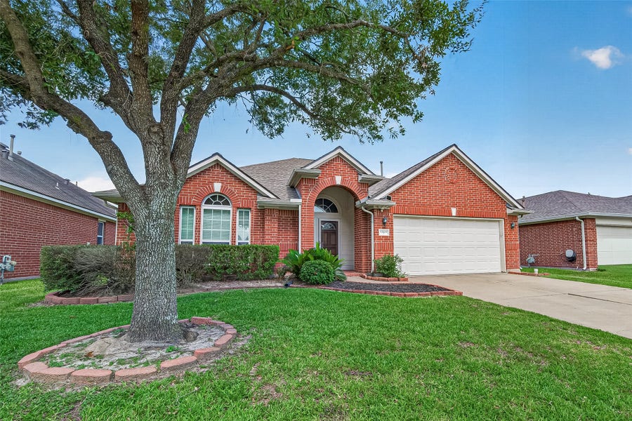 Property photo for 12619 Taylorwood Lane, Houston, TX