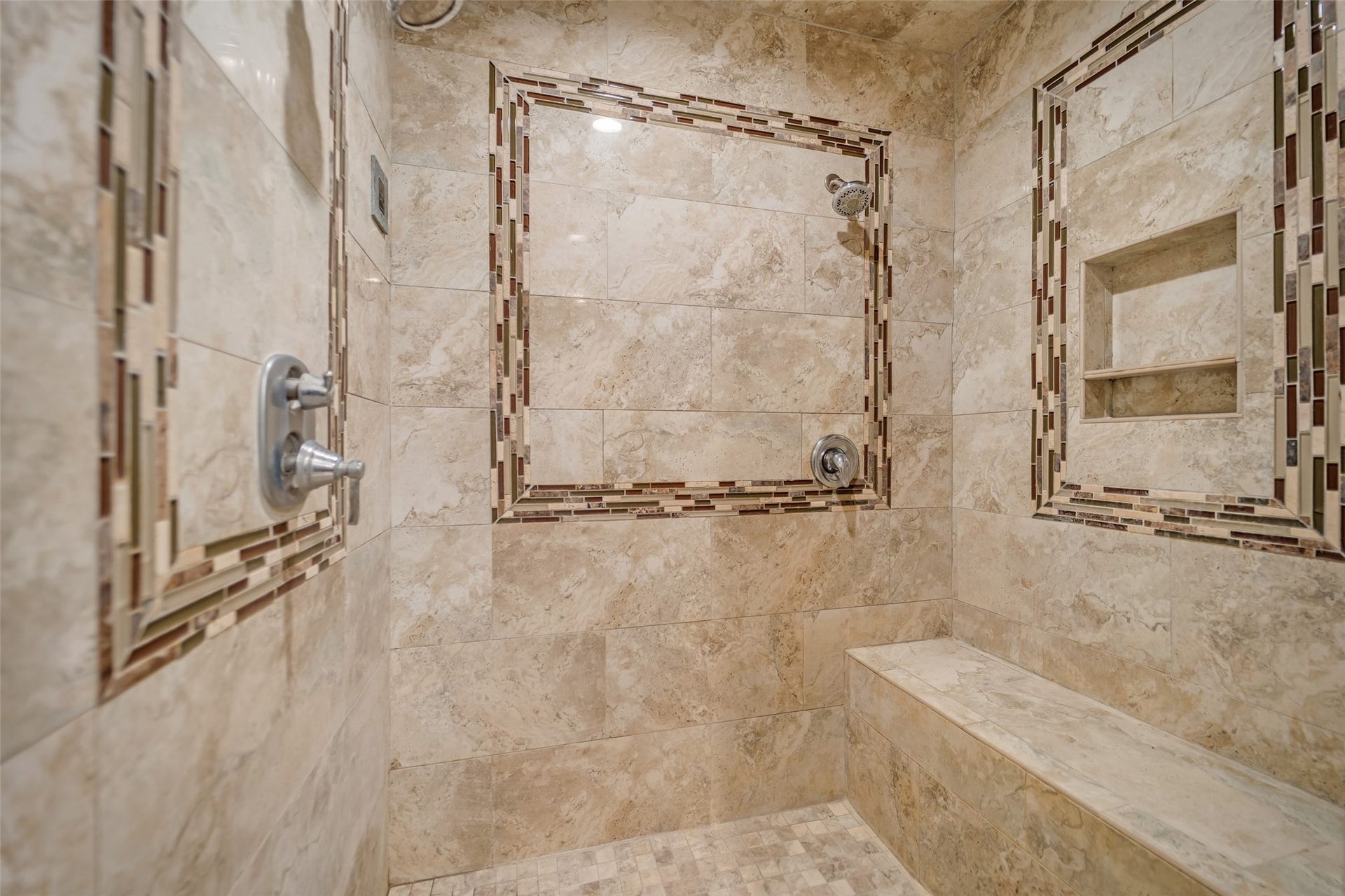 95 Paradise Valley Drive, Conroe, TX 77304