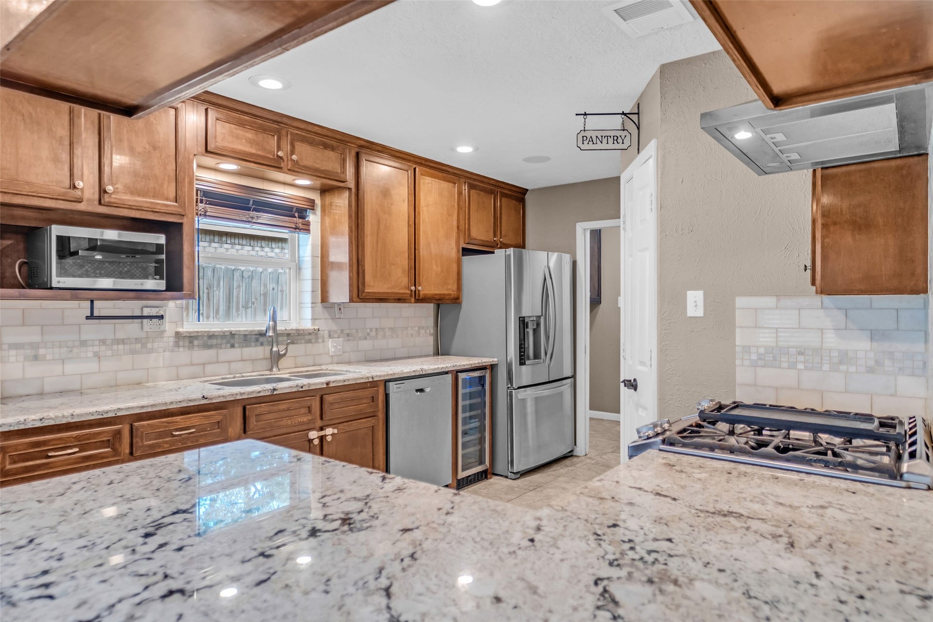 95 Paradise Valley Drive, Conroe, TX 77304