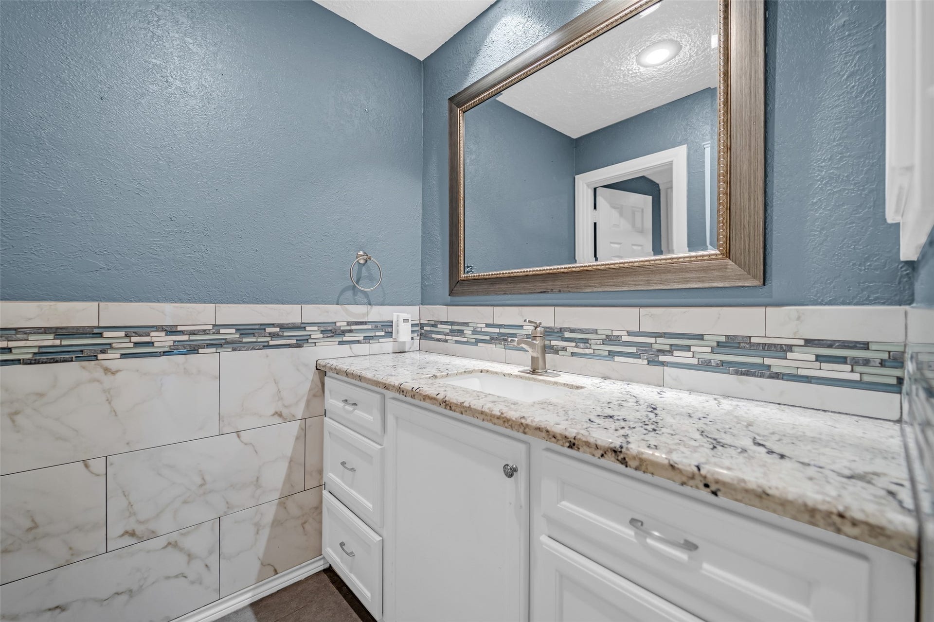 95 Paradise Valley Drive, Conroe, TX 77304
