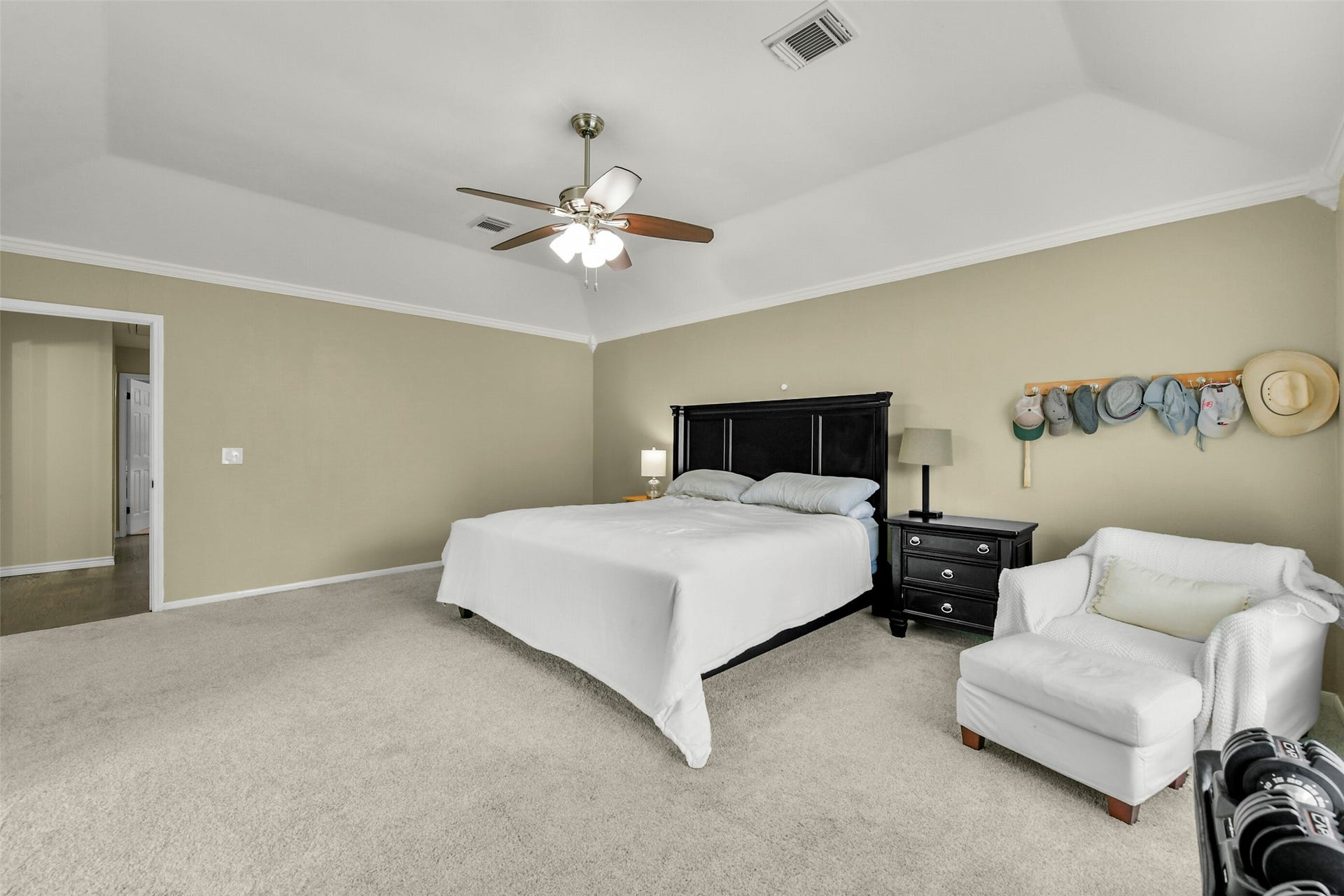 3905 Spring Circle Drive W, Pearland, TX 77584 Primary bedroom