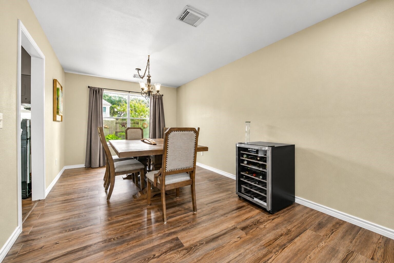 3905 Spring Circle Drive W, Pearland, TX 77584 Formal dining room