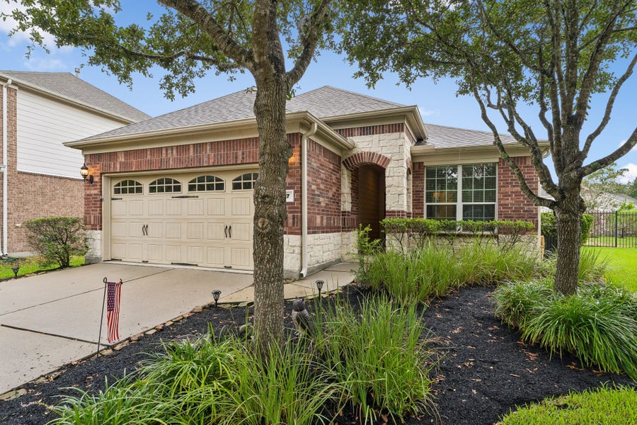 Property photo for 47 Canterborough Place, The Woodlands, TX