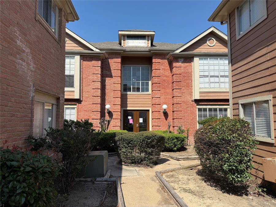 Property photo for 12200 Overbrook Lane, #34D, Houston, TX