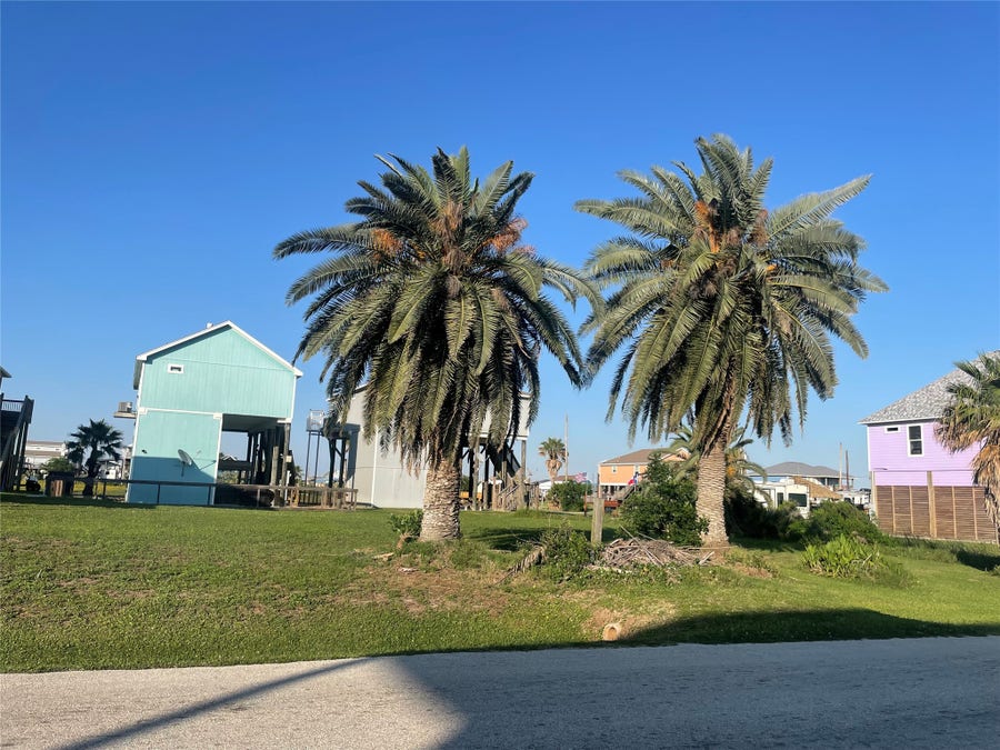 Property photo for 956 S Tinkle Lane, Crystal Beach, TX