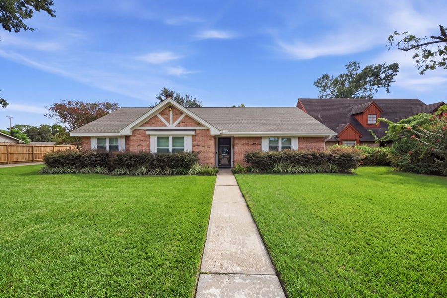 Property photo for 9211 Olathe Street, Houston, TX