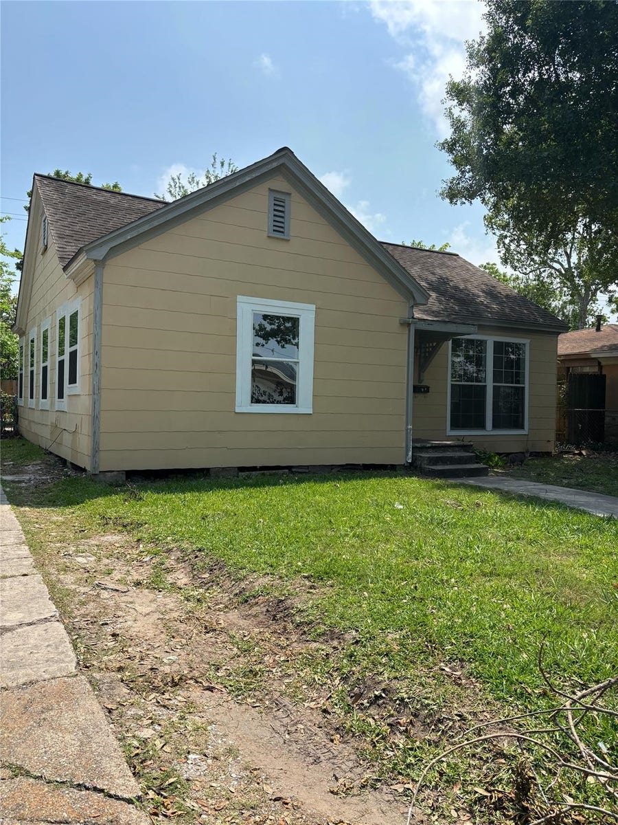 Property photo for 109 Schilling Street, Baytown, TX