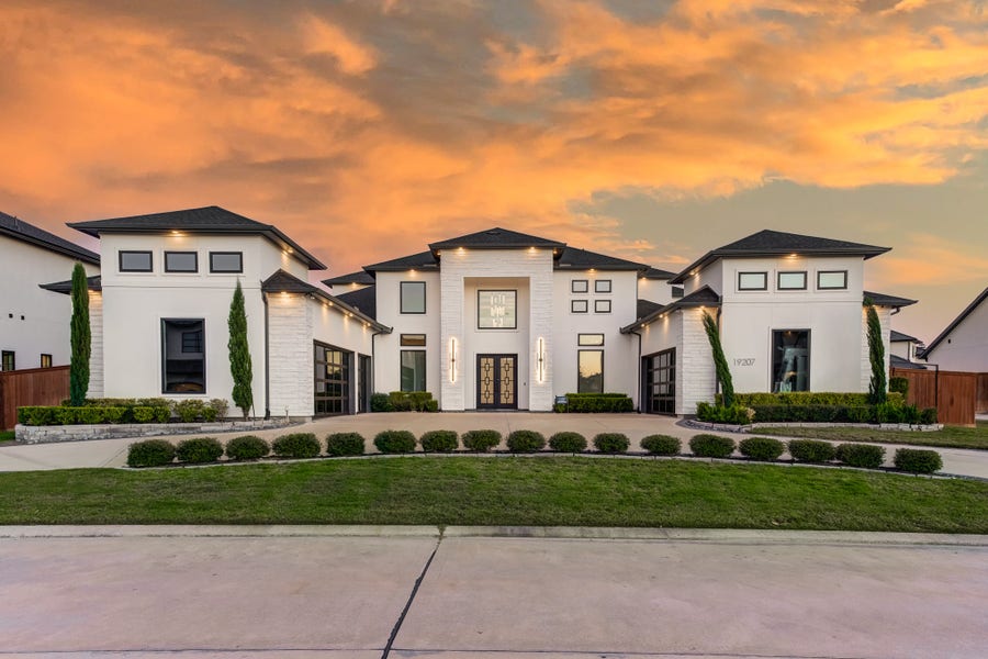 Property photo for 19207 Coleto Creek Bend Drive, Cypress, TX