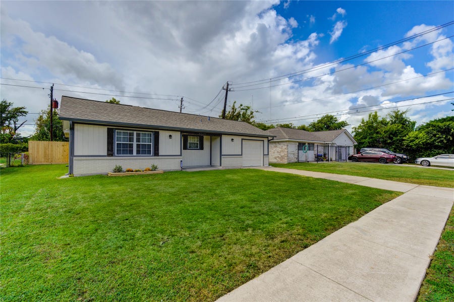 Property photo for 5317 Crestmont Street, Baytown, TX