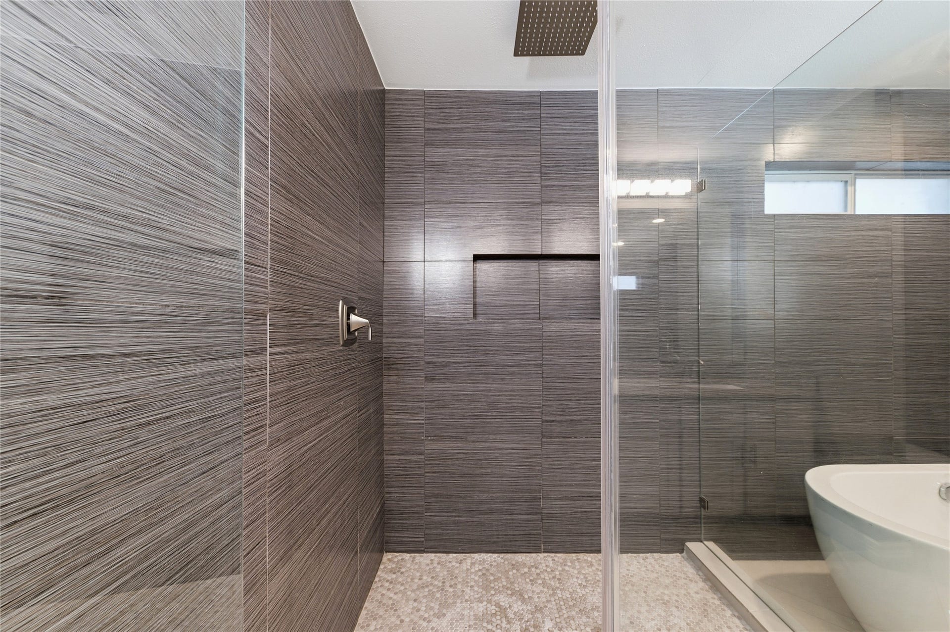 703 Queensmill Court, Houston, TX 77079 Luxurious walk-in glass shower!