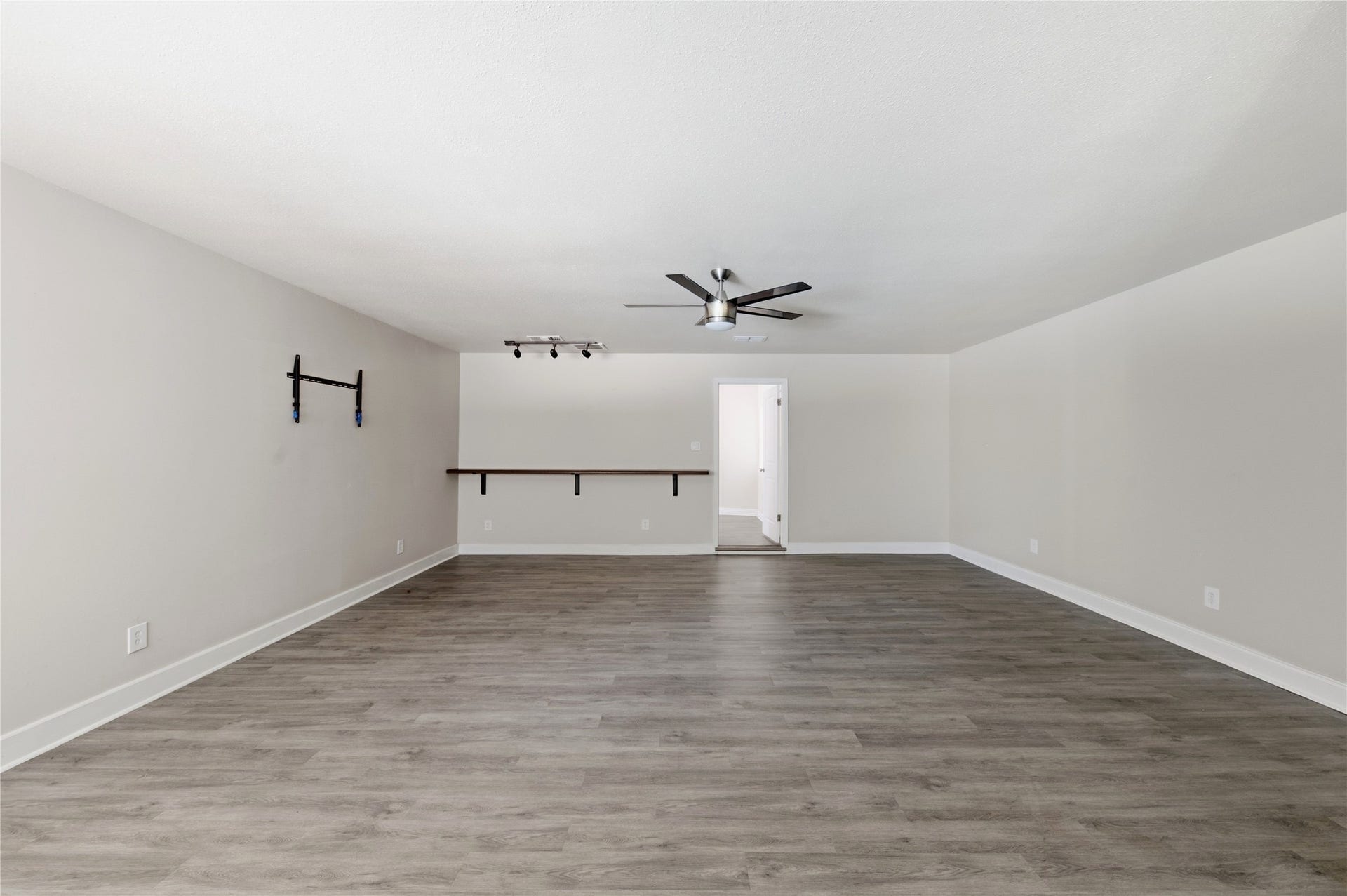 703 Queensmill Court, Houston, TX 77079 Flexible room layout tailored to fit your lifestyle needs.