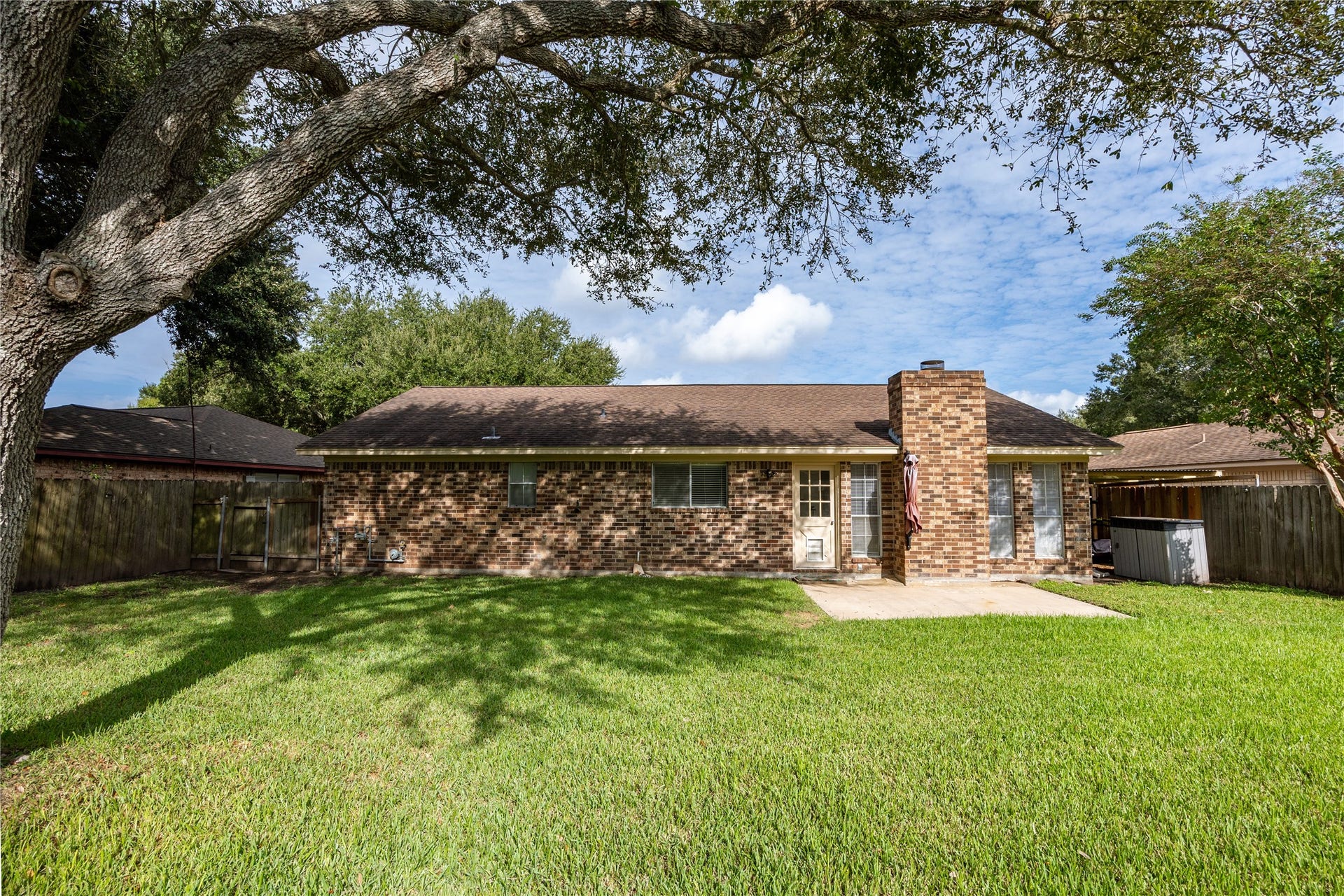 3926 Marilyn Street, Rosenberg, TX 77471 Open and spacious backyard with patio for everyone's enjoyment