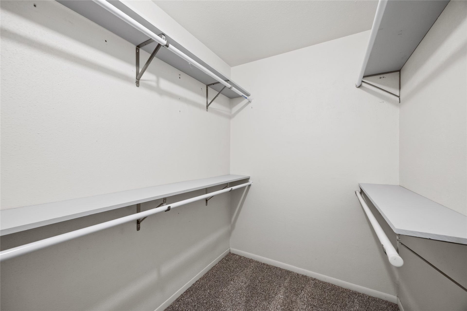 3926 Marilyn Street, Rosenberg, TX 77471 Primary Closet
