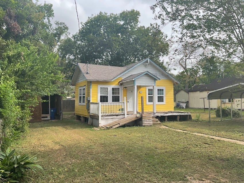Property photo for 634 E Bernard Street, West Columbia, TX
