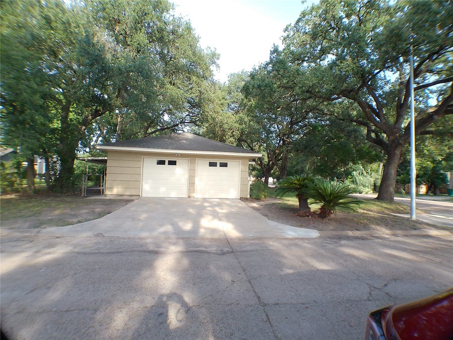 Property photo for 601 Fresa Road, Pasadena, TX