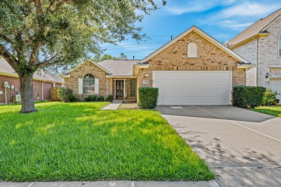 Property photo for 12918 Stratford Mill Lane, Sugar Land, TX