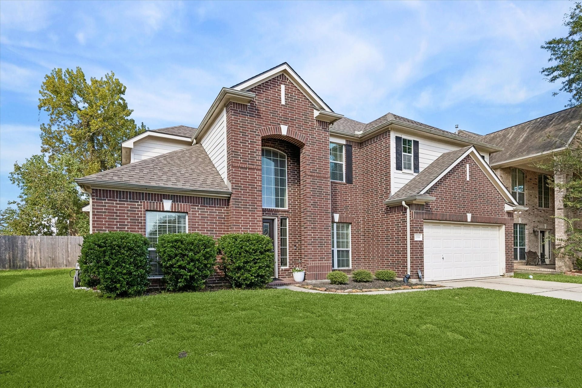 21519 Black Opal Lane, Kingwood, TX 77339 21519 Black Opal Ln is situated on a large lot in desirable Kings Mill and is ready for you to make it your home!