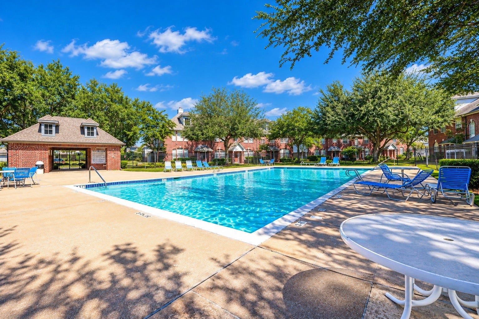 1385 El Camino Village Drive, Webster, TX 77058 1385 El Camino Village Drive, Webster, TX 77058