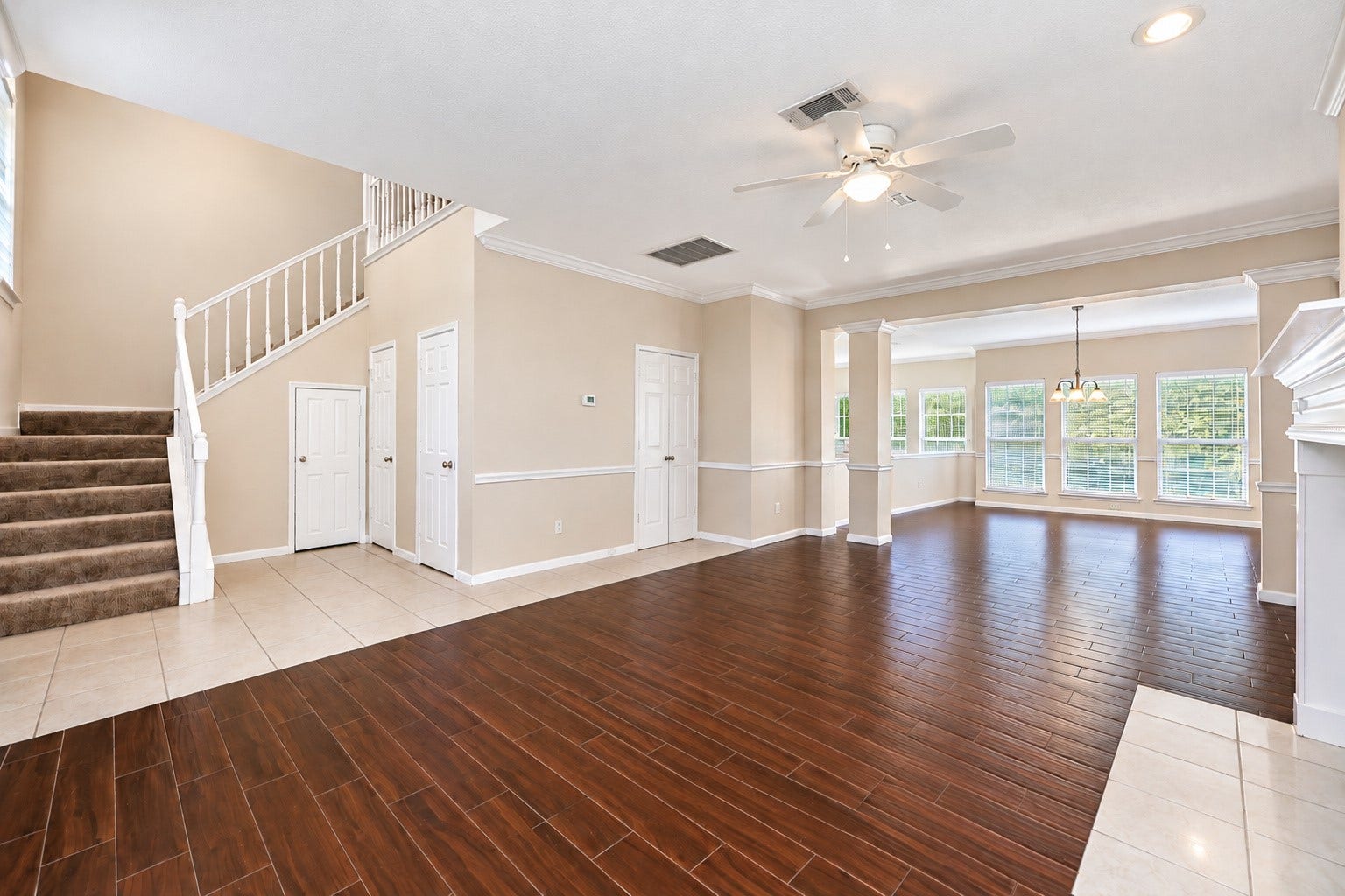 1385 El Camino Village Drive, Webster, TX 77058 1385 El Camino Village Drive, Webster, TX 77058