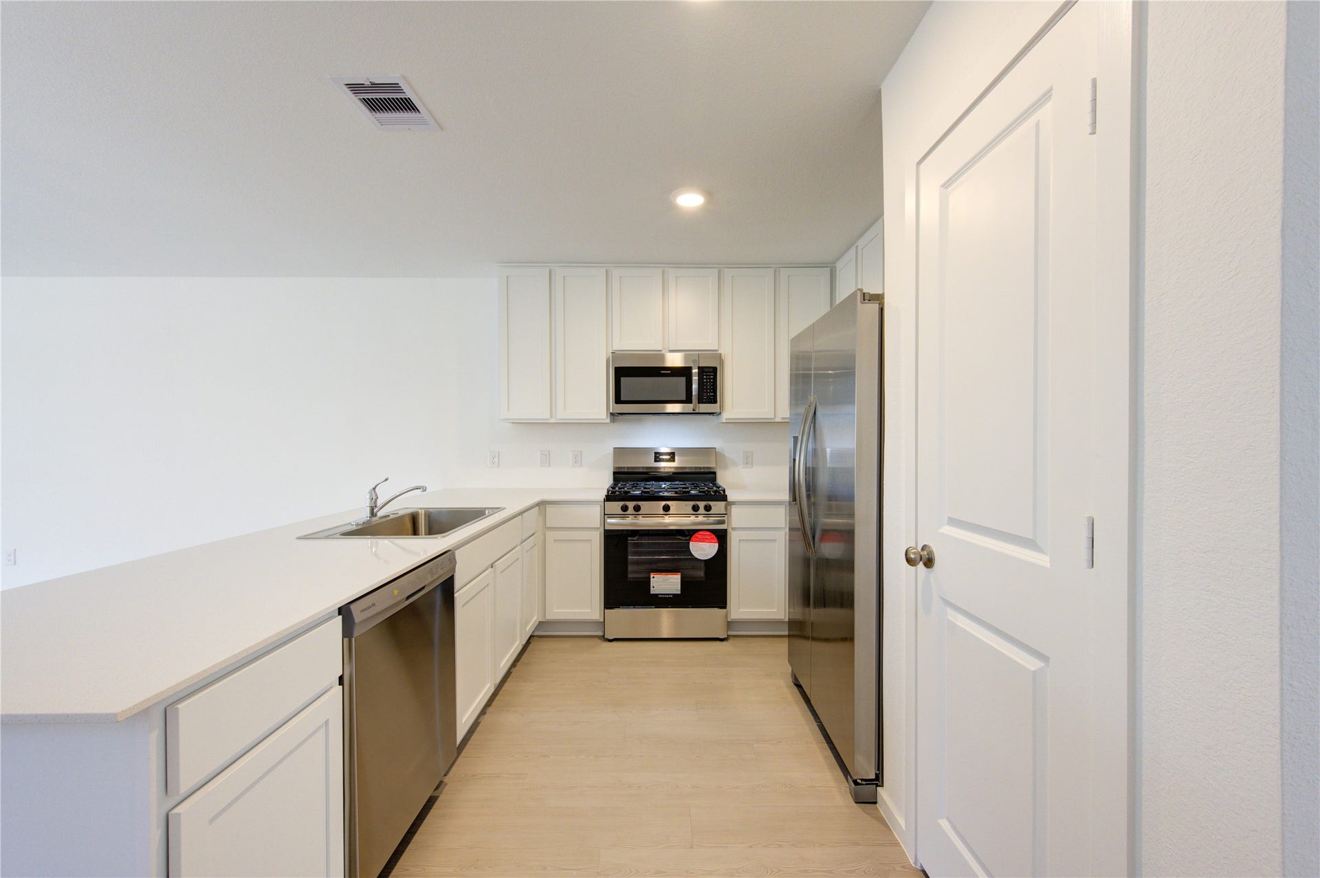 21218 Fieni Drive, New Caney, TX 77357 21218 Fieni Drive, New Caney, TX 77357
