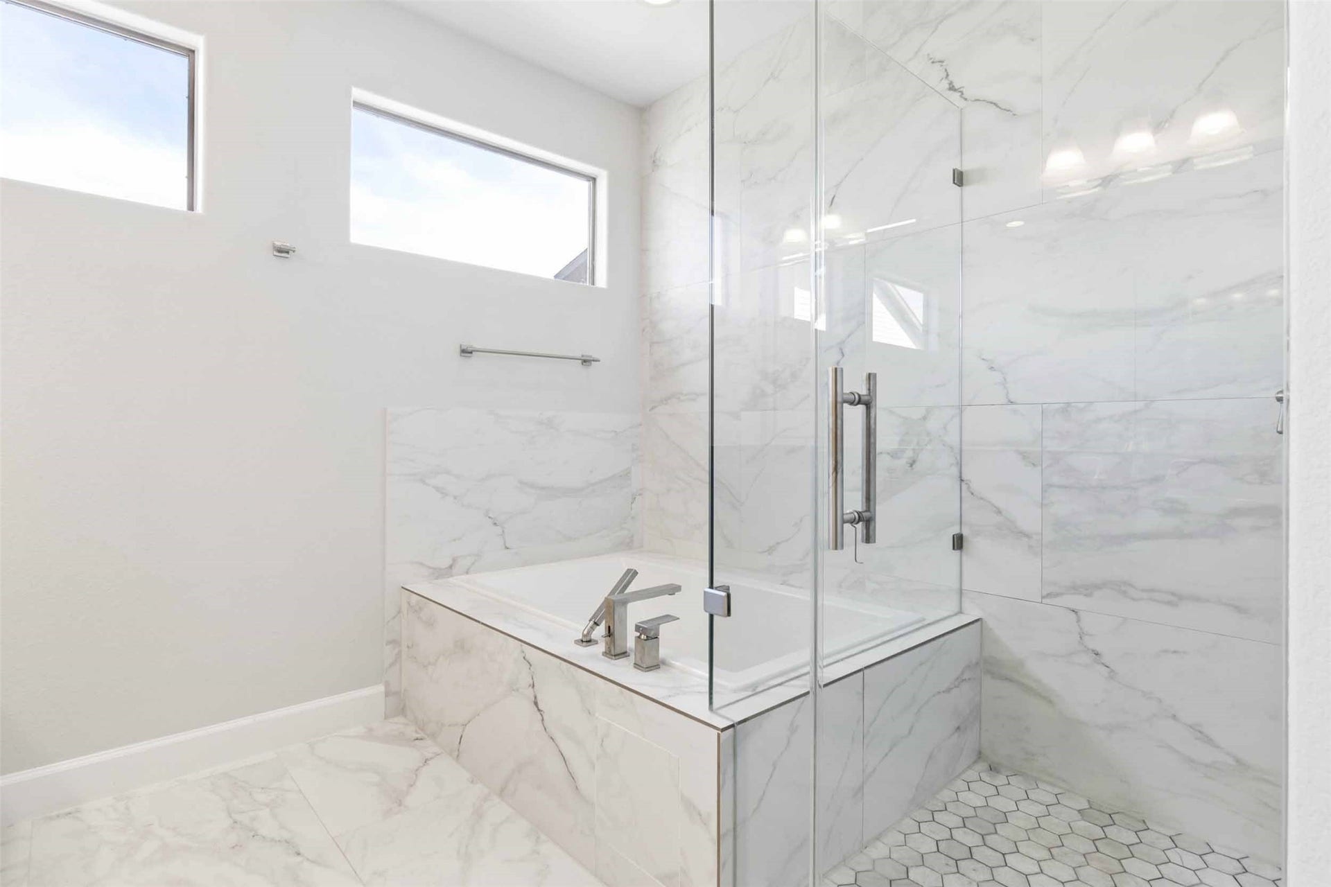 2811 Clay Street, Houston, TX 77003 New glass shower and tile.