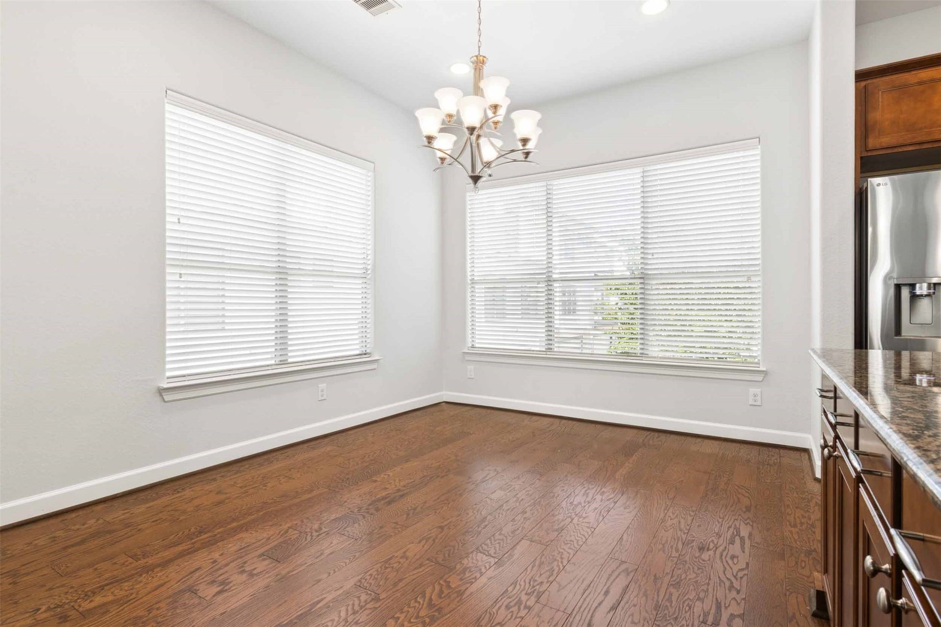 2811 Clay Street, Houston, TX 77003 2811 Clay Street, Houston, TX 77003
