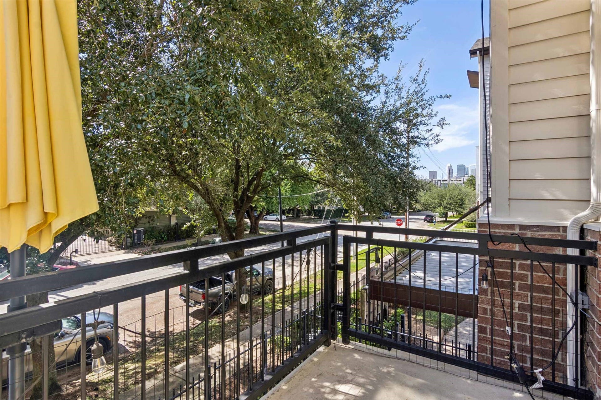 2811 Clay Street, Houston, TX 77003 Another view from balcony.