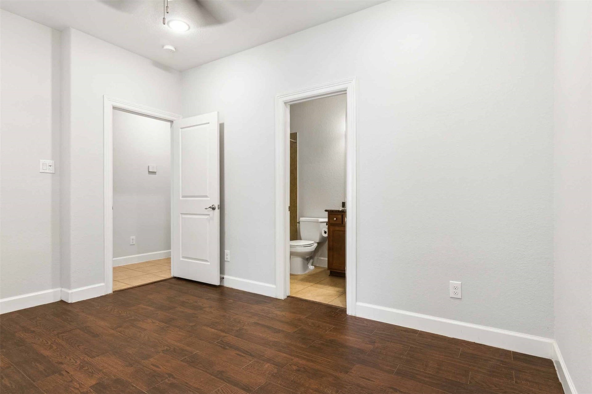 2811 Clay Street, Houston, TX 77003 2811 Clay Street, Houston, TX 77003