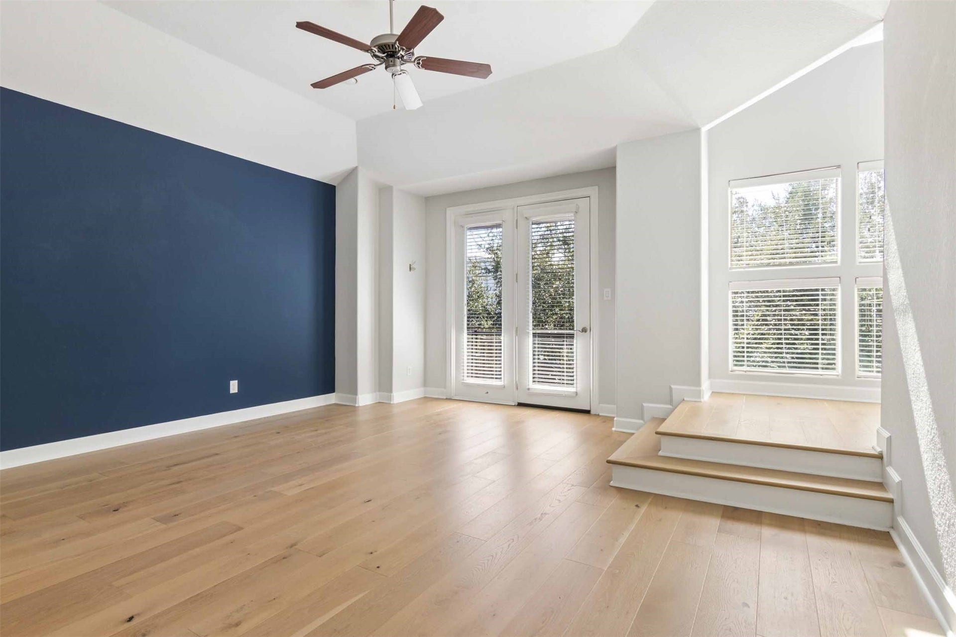 2811 Clay Street, Houston, TX 77003 2811 Clay Street, Houston, TX 77003