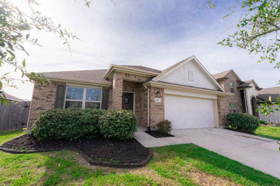 Property photo for 650 Harbor Colony Lane, La Marque, TX
