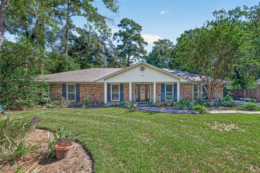 Property photo for 16814 Creeksouth Road, Houston, TX