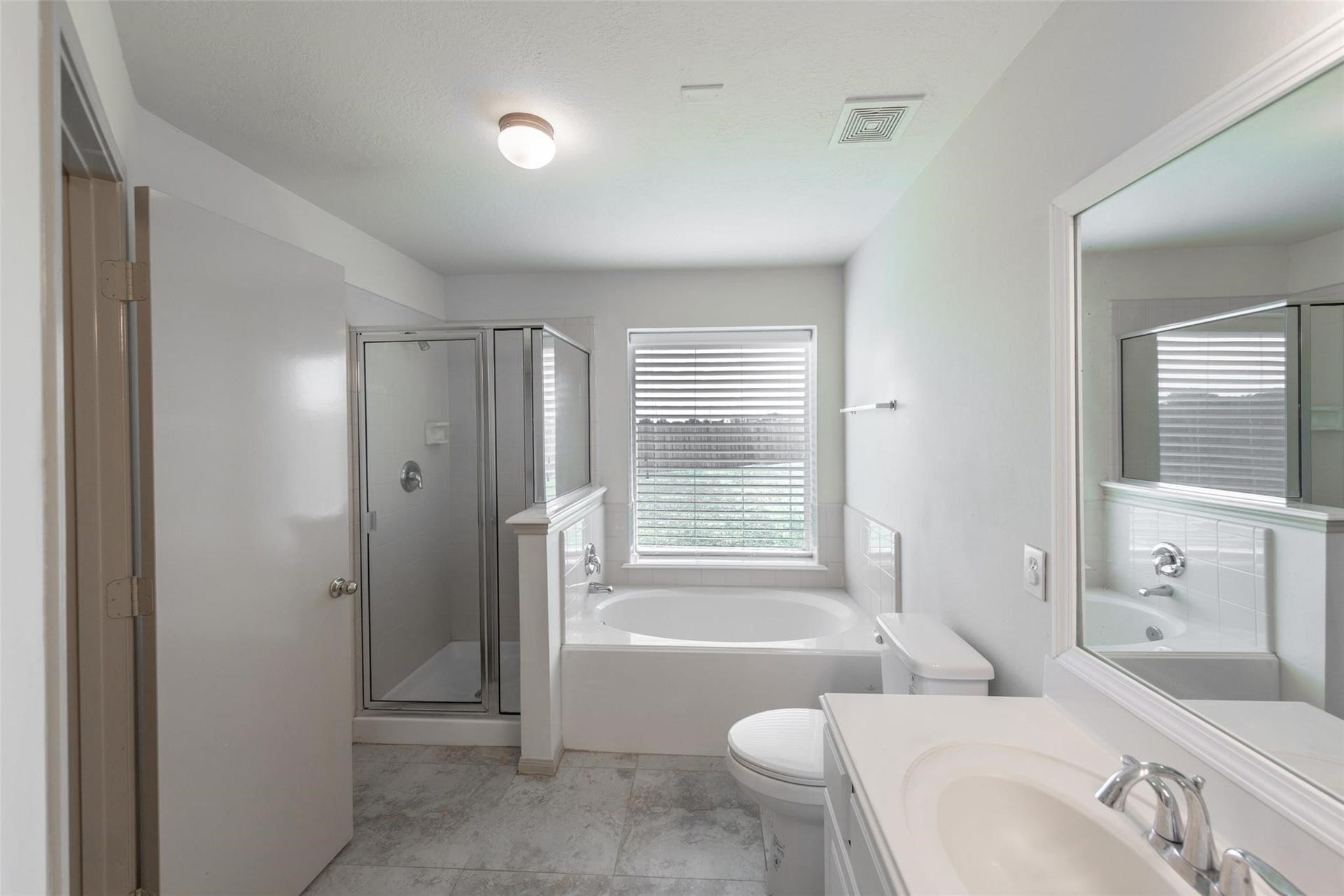 20002 Bluecreek Ridge, Katy, TX 77449 20002 Bluecreek Ridge, Katy, TX 77449