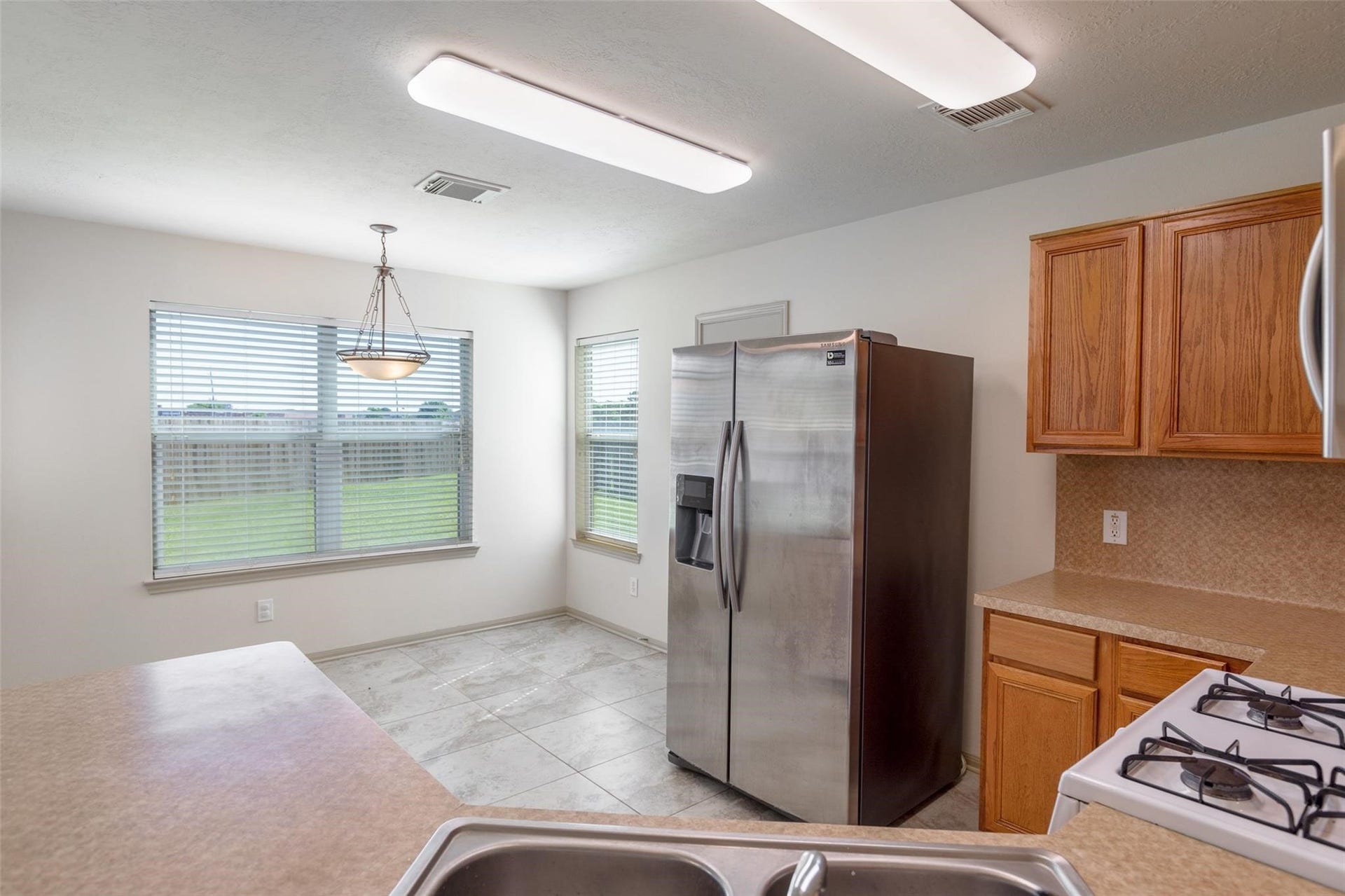 20002 Bluecreek Ridge, Katy, TX 77449 20002 Bluecreek Ridge, Katy, TX 77449