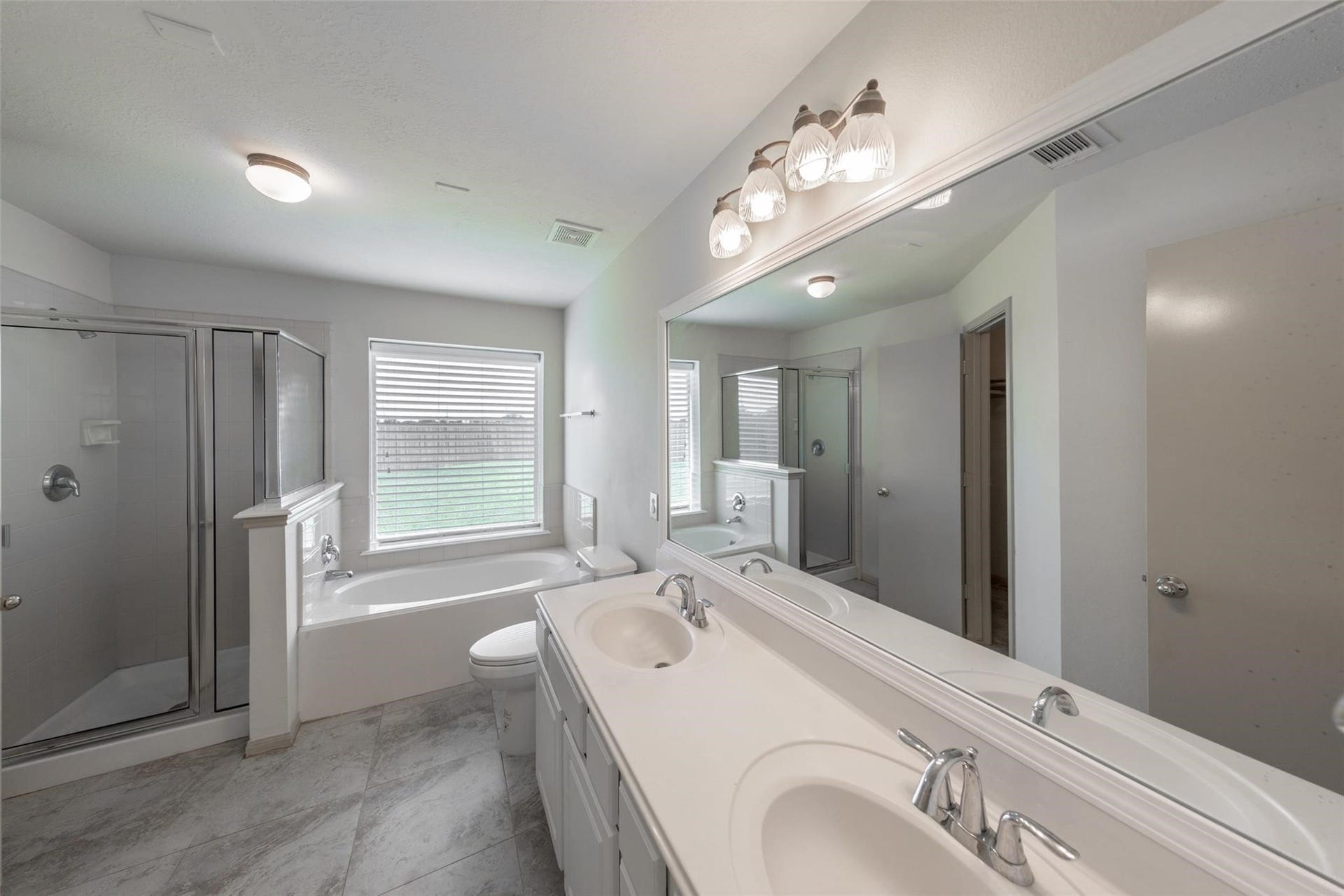 20002 Bluecreek Ridge, Katy, TX 77449 20002 Bluecreek Ridge, Katy, TX 77449