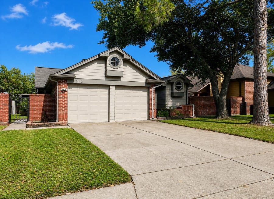 Property photo for 7142 River Garden Drive, Houston, TX