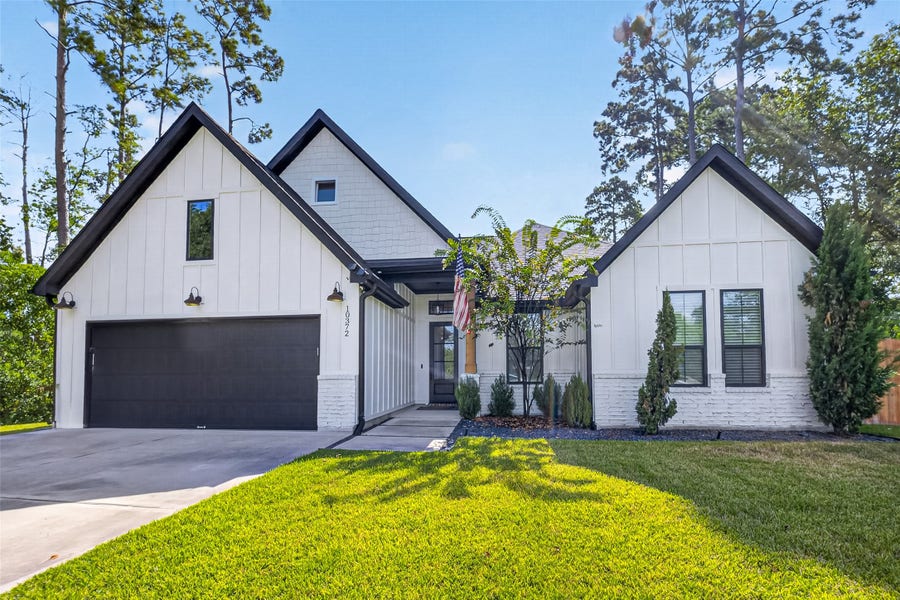 Property photo for 10372 Fairview Drive, Conroe, TX