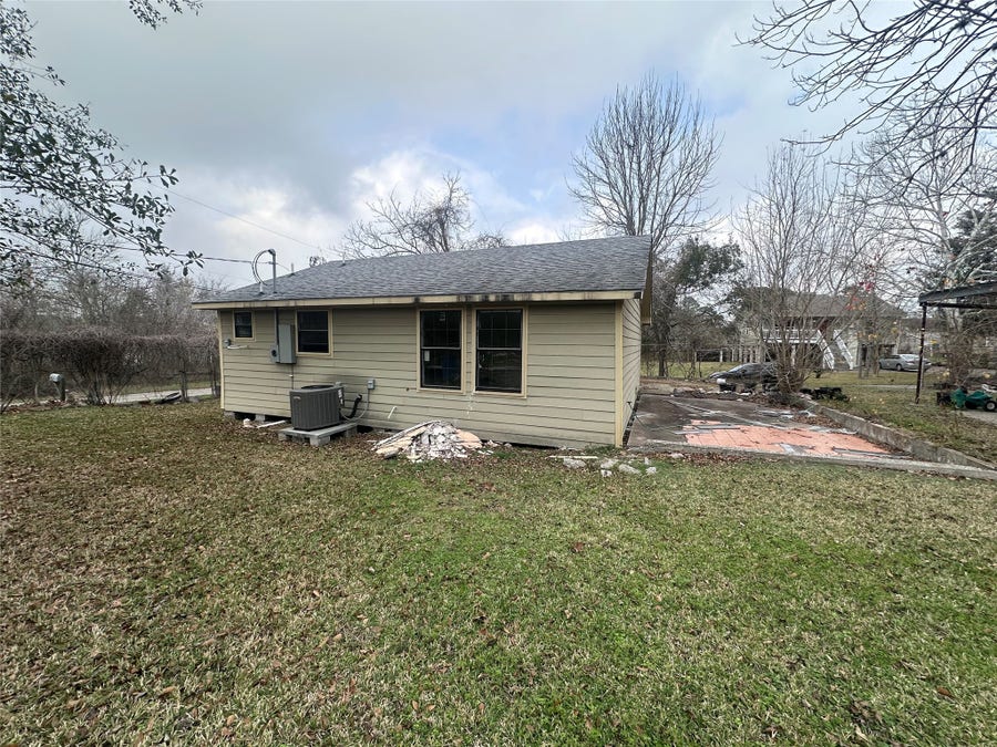 Property photo for 800 Mayo Street, Baytown, TX