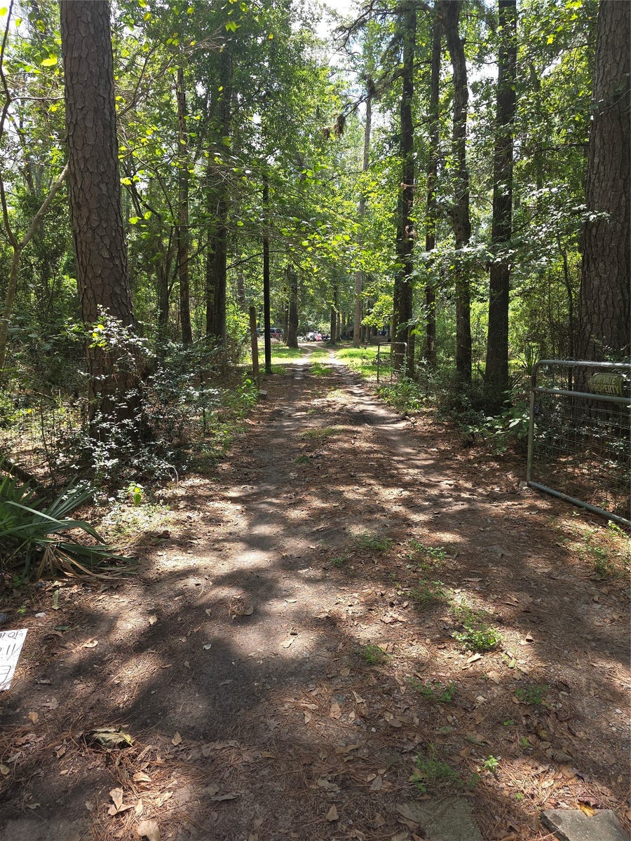 Property photo for 40 Hall Drive N, Montgomery, TX