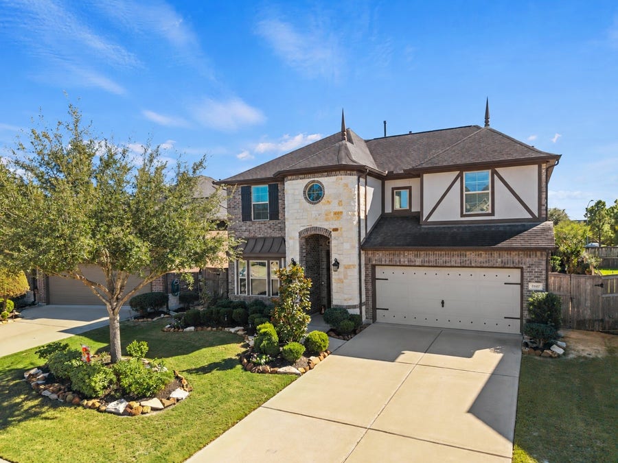 Property photo for 28107 Scenic Shore Lane, Fulshear, TX