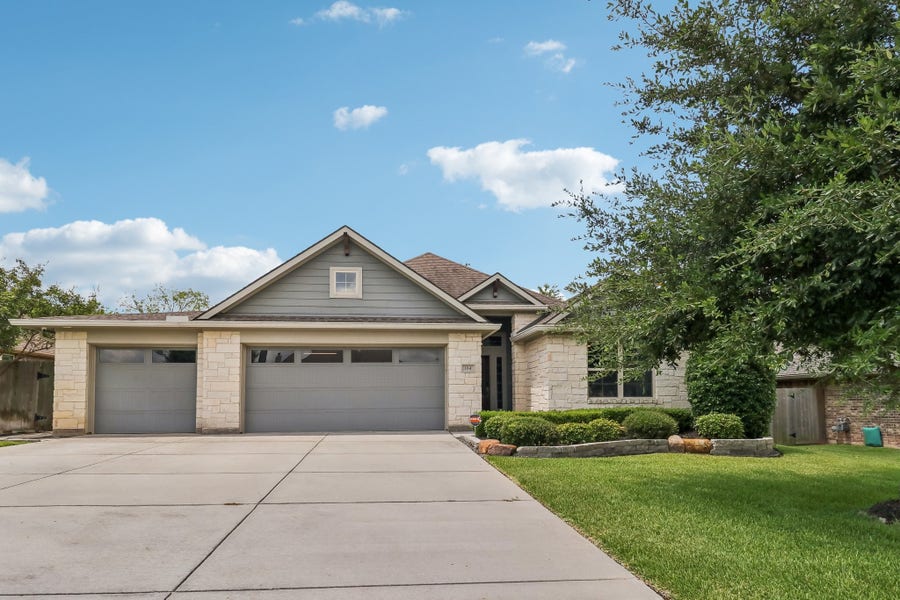 Property photo for 164 Racetrack Lane, Montgomery, TX