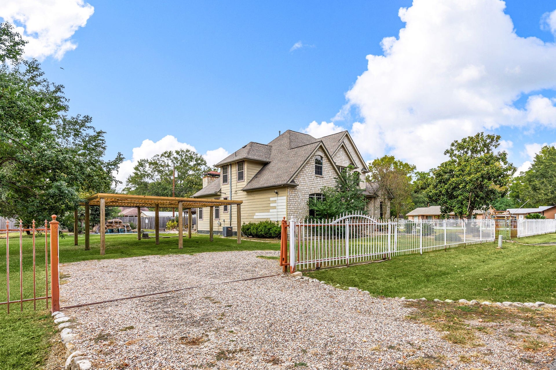 21427 Tophill Drive, Spring, TX 77388