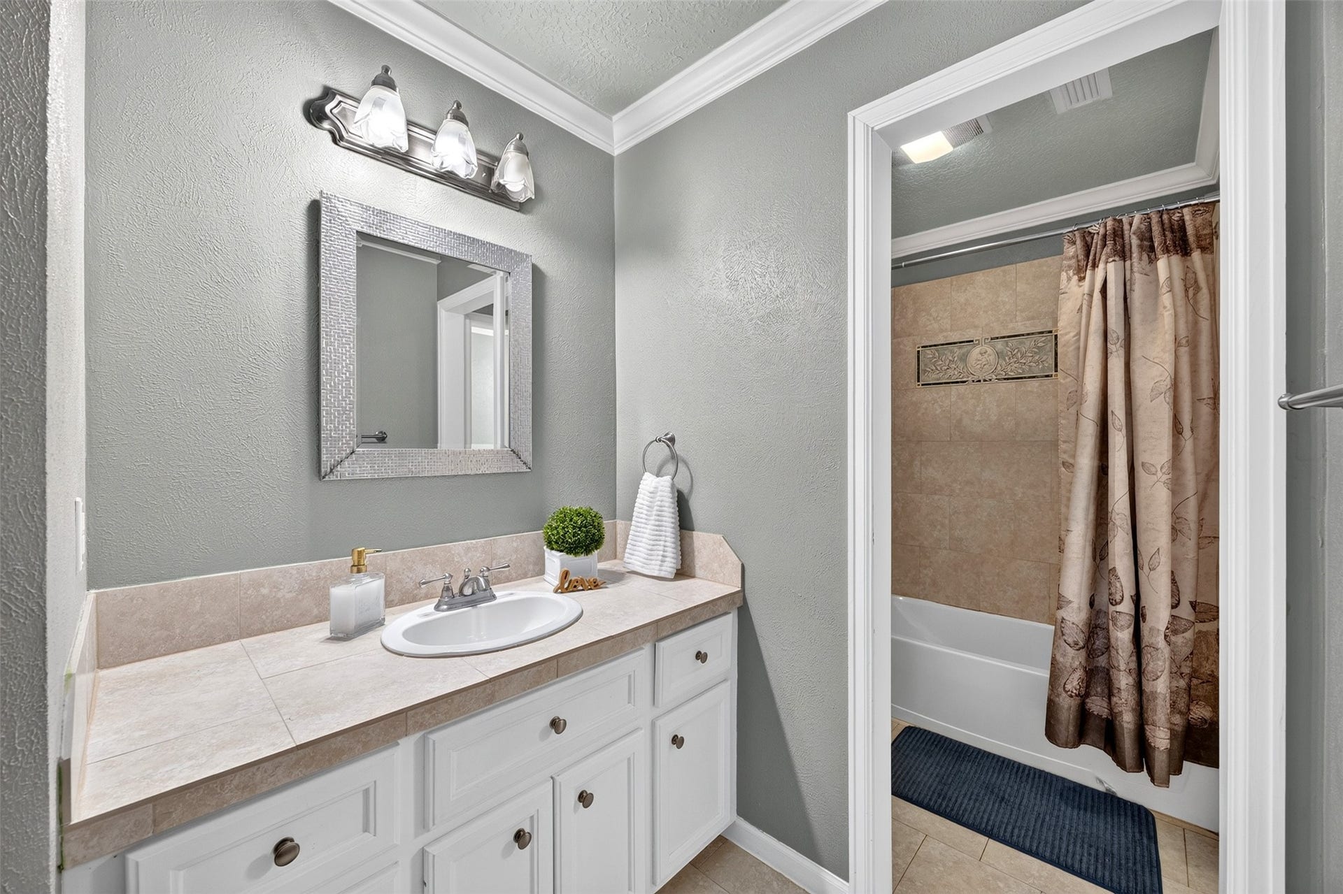 21427 Tophill Drive, Spring, TX 77388