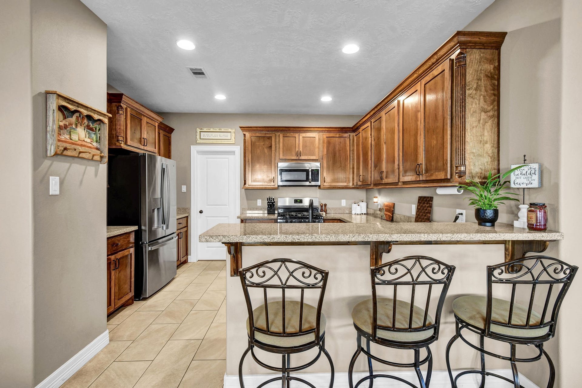 406 Wellshire Drive, West Columbia, TX 77486