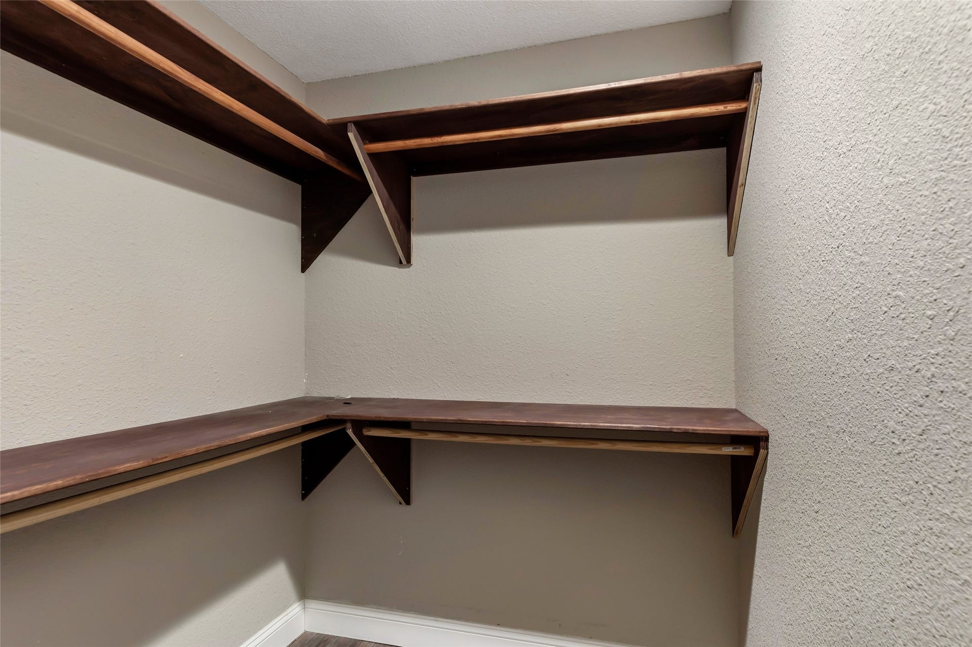 20906 Flaming Arrow Trail, Crosby, TX 77532 Closet